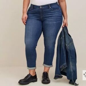 NWT Torrid Boyfriend Straight Jeans Vintage Stretch Mid Rise Dark‎ Wash Size 16R